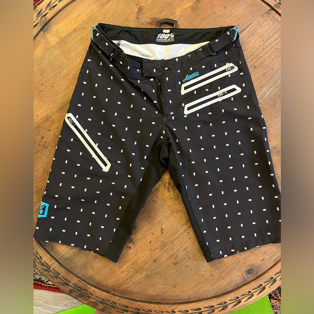 100% Airmatic Women’s MTB shorts